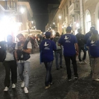  I volontari di Uniti per i Diritti Umani impegnati per i diritti umani a Senigallia