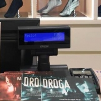 Distribuzione di opuscoli informativi sulla droga a Fano