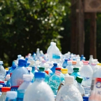 Pericolo plastica, depuratori d'acqua casalinghi per una scelta green