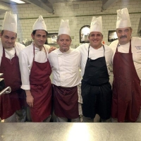 L’Antica Trattoria di Sorrento, un locale unico. Accoglienza, Ospitalità, Cortesia, Passione e Gusto sono gli elementi che lo contraddistinguono 