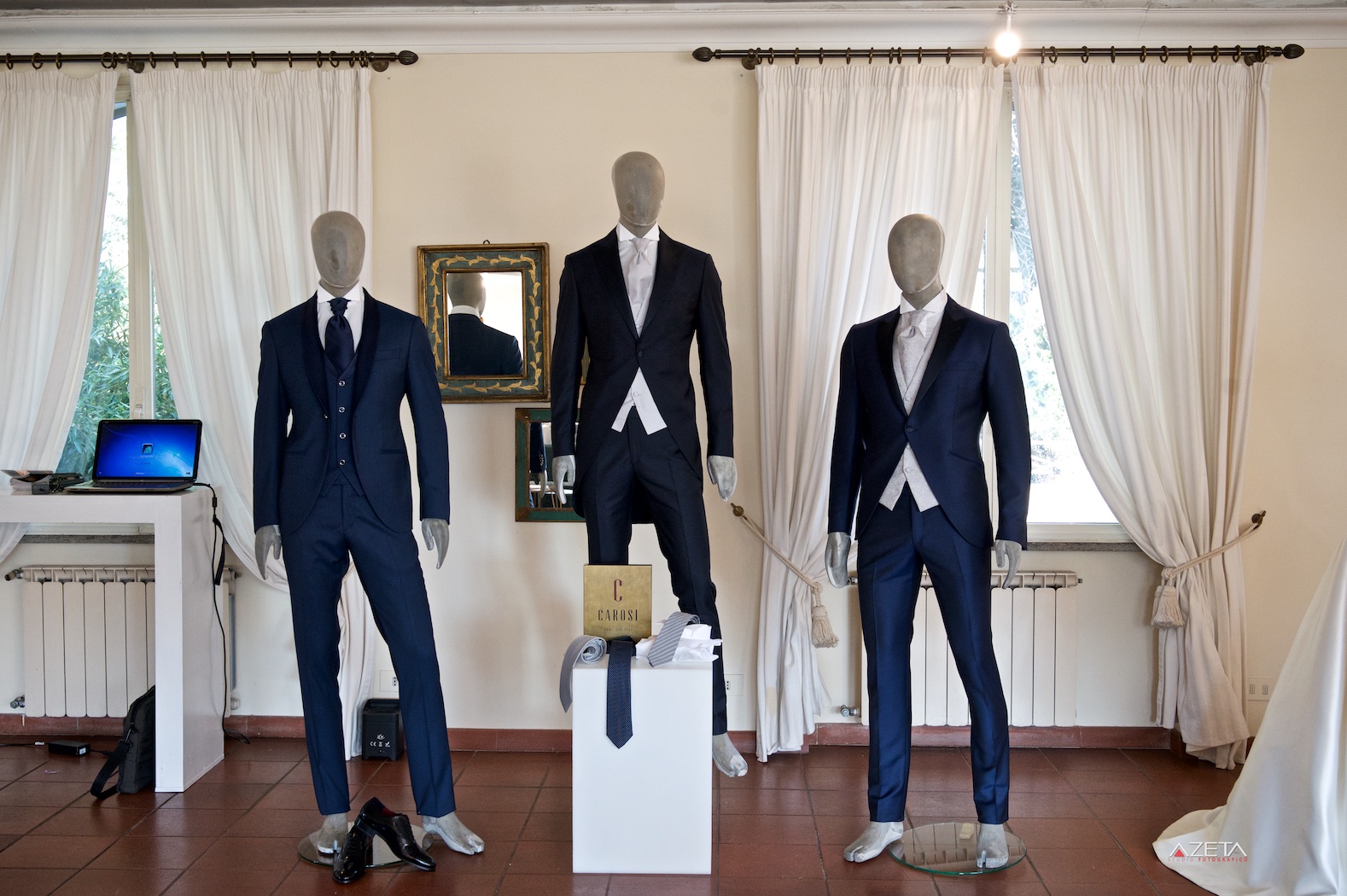 Lo stile sartoriale di Carosi Moda rappresenta l’eleganza maschile nell’evento Wonderful Wedding a Villa Dino.