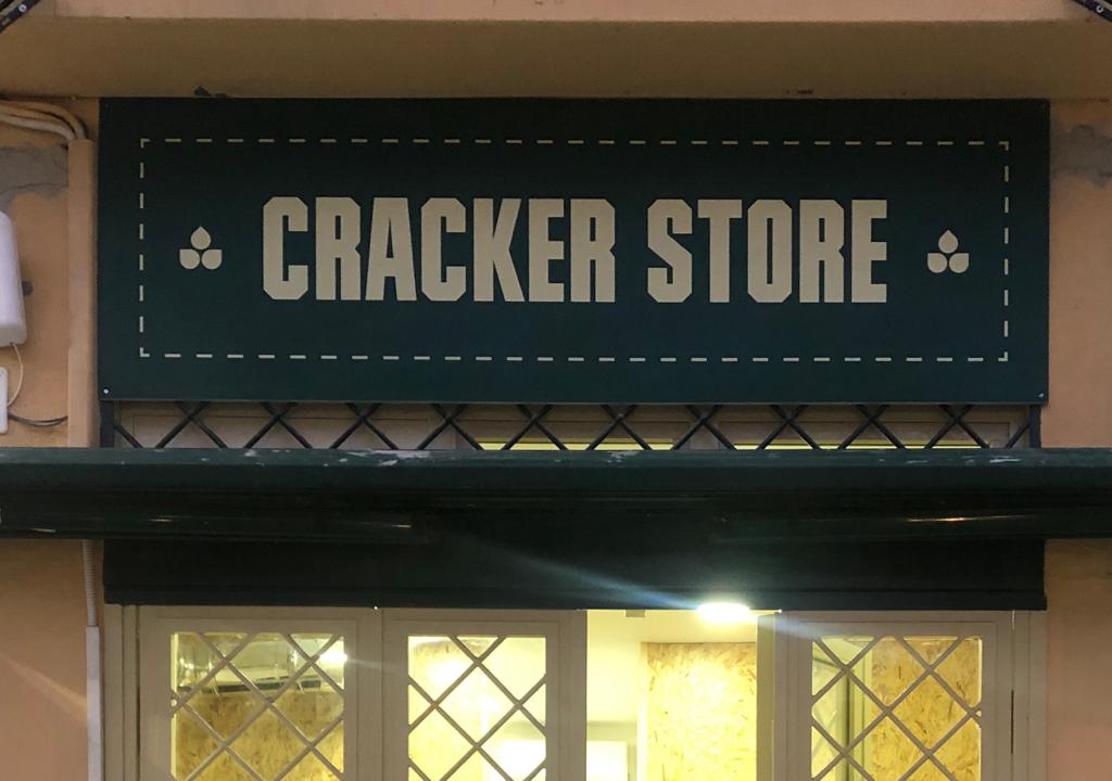 Cracker Store: il primo take away al mondo che serve crackers farciti apre a Napoli 