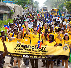 Scientology aiuta patrocinando il programma di aiuto dei MINISTRI VOLONTARI