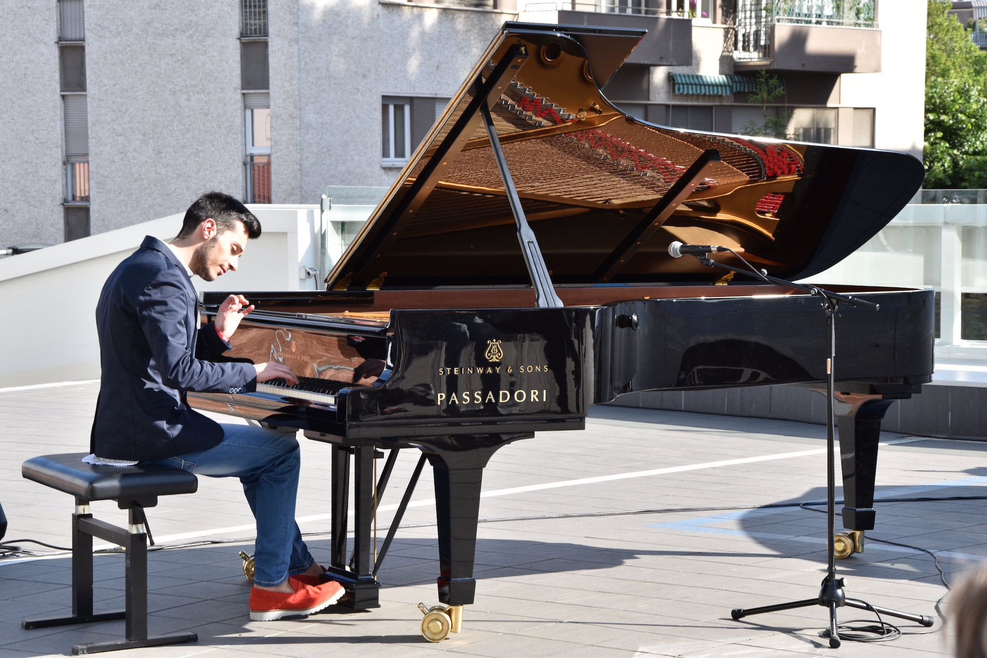 FRANCESCO LIPPELLI:  “APPLE TREE”  è l’album strumentale del giovane compositore di musica classica contemporanea