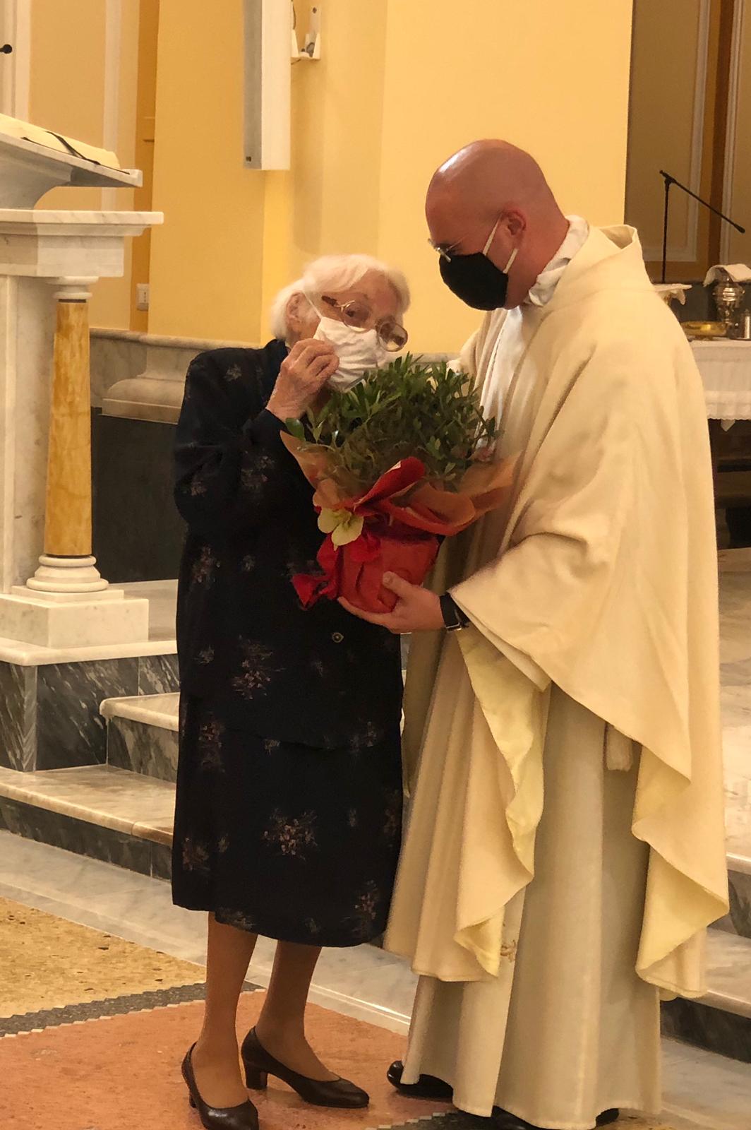 - Brusciano, Rosa Di Napoli compie 100 anni. Gli auguri di Don Salvatore Purcaro. (Scritto da Antonio Castaldo)