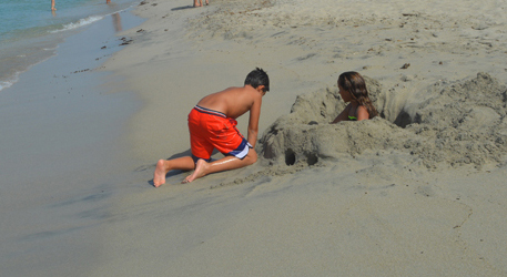 Assegnata ad Ostuni la Bandiera Verde per le spiagge adeguate ai bambini