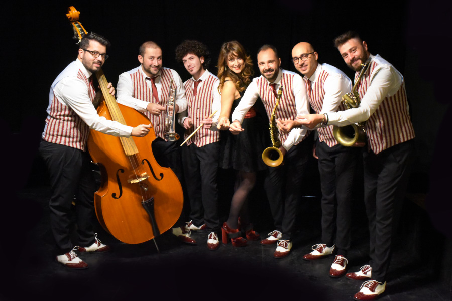 Il gruppo Saxobar SwingSoul Orchestra alla finale di Sanremo Rock 2020