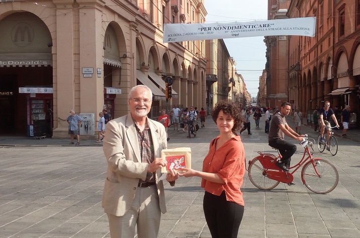 -Bologna 2 Agosto 1980-2020. Francobollo P. T.  emesso dal MISE su bozzetto di Lucia Baldrati.  (Scritto da Antonio Castaldo)