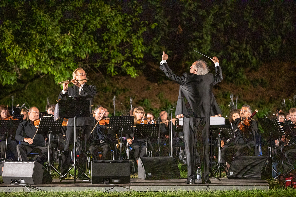 L’“Omaggio a Morricone” dei Maestri Basso e Griminelli conquista il pubblico di Castelfranco Veneto