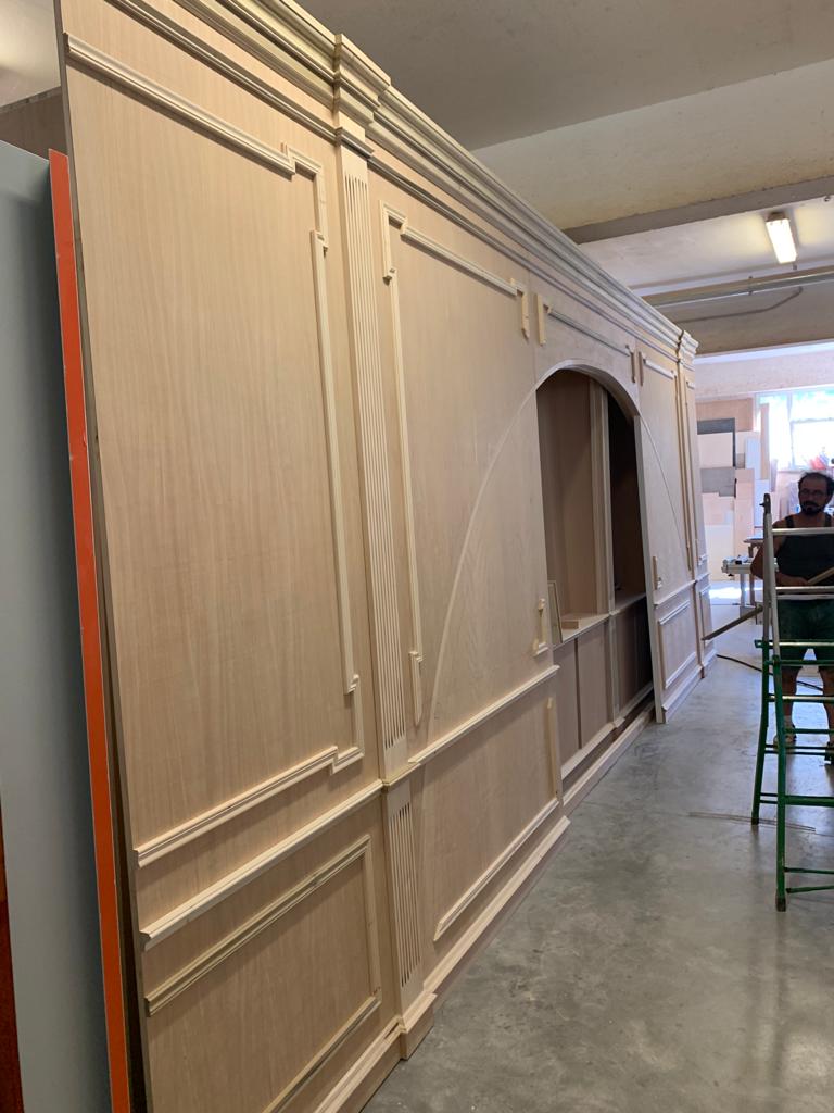 Produzione boiserie-Boiserie su misura di qualità