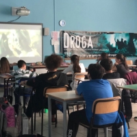 Portare il programma educativo “ La Verità sulla Droga” nelle scuole  