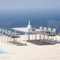 Tavolo Detroit e sedia Oklahoma di Moia – Your Home Outdoor. Il dining set moderno per un outdoor dinamico ed elegante.