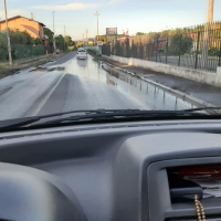 Carlo Spinelli IDD denuncia grosse perdite di acqua su via di vermicino