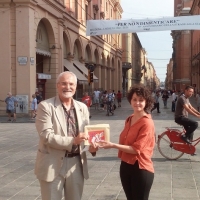 -Bologna 2 Agosto 1980-2020. Francobollo P. T.  emesso dal MISE su bozzetto di Lucia Baldrati.  (Scritto da Antonio Castaldo)