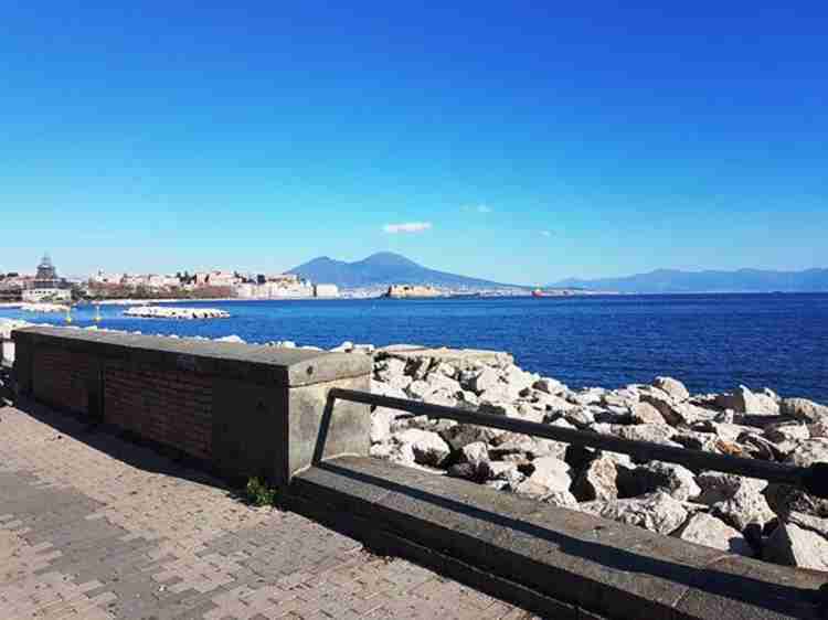 Il lungomare di Napoli