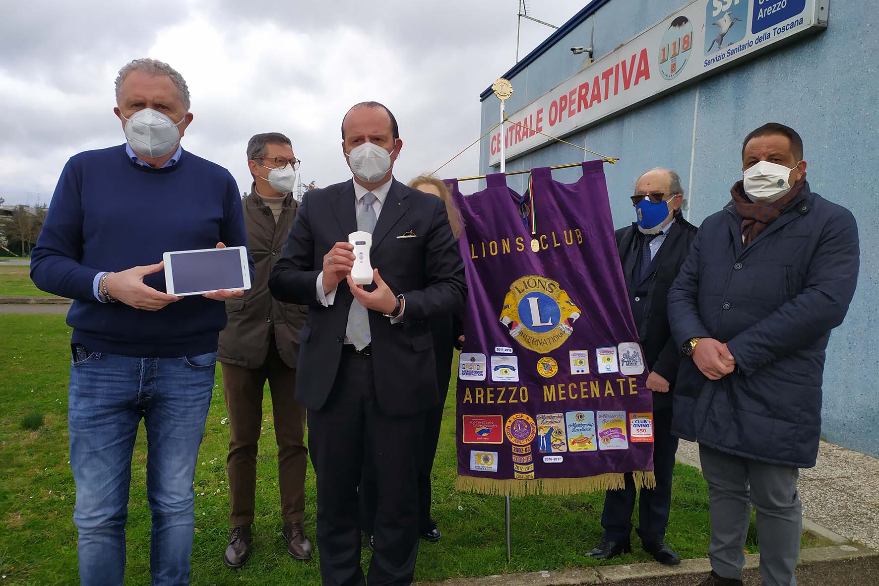 Il Lions Club Arezzo Mecenate dona un ecografo portatile al 118