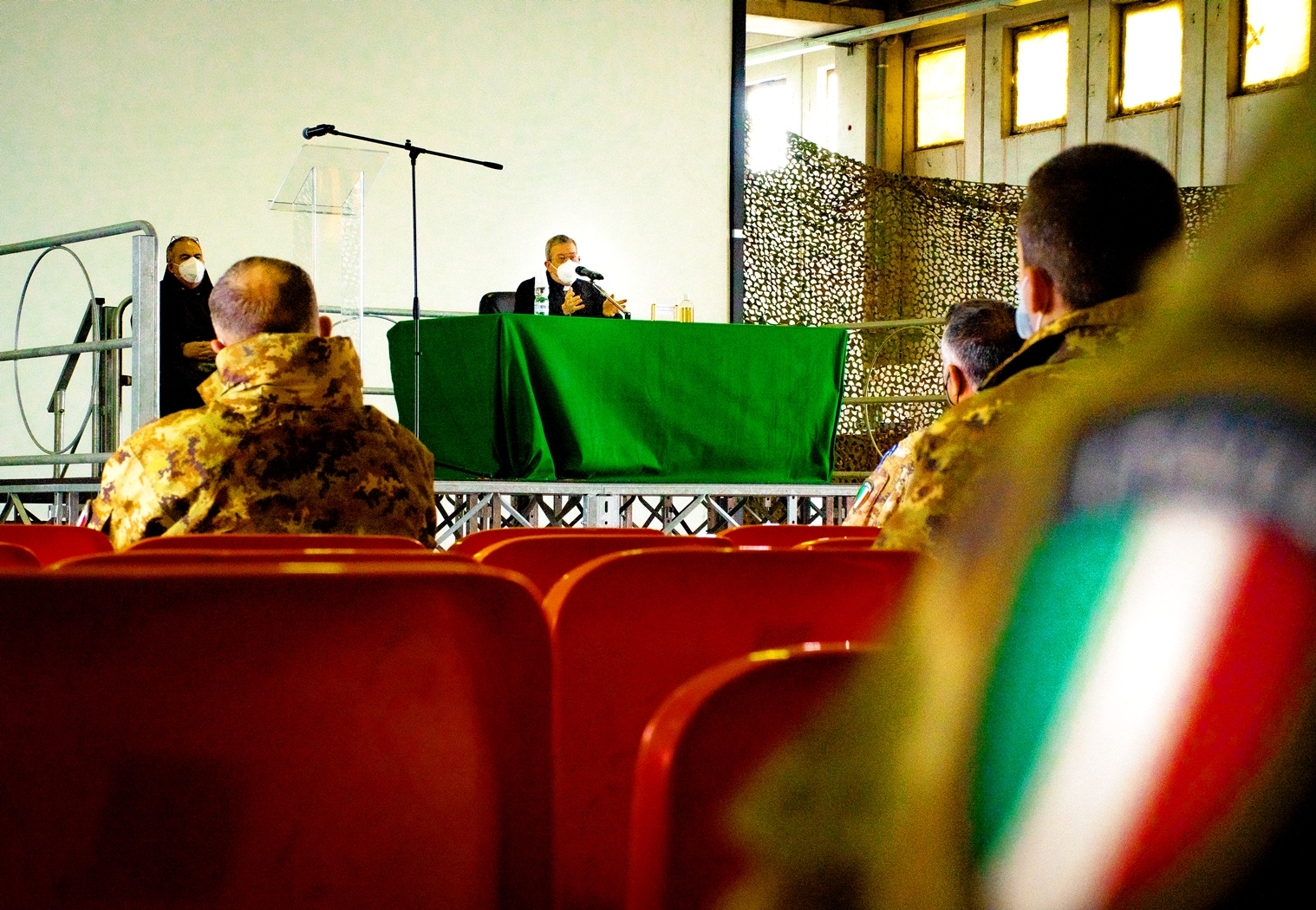 L’Arcivescovo  di Capua Mons Salvatore Visco incontra i Volontari dell’Esercito Italiano 