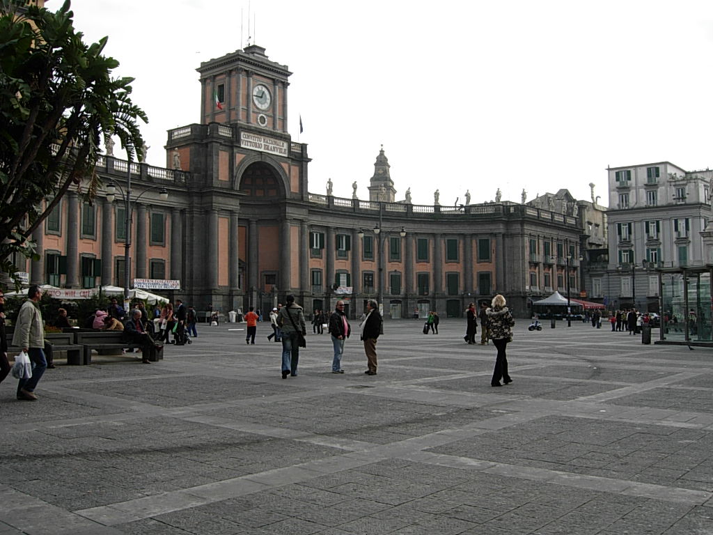 Piazza dante Napoli