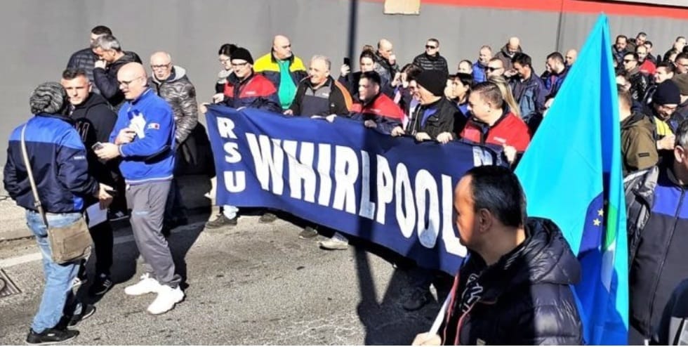 Ancora protesta dei lavoratori della Whirlpool