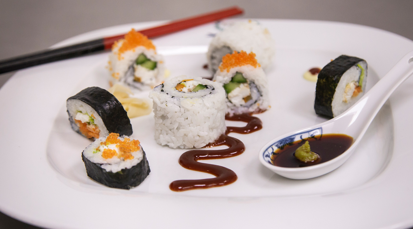 Per celebrare la Giornata Internazionale del Sushi, HAPO propone due gustose ricette a tema: il Sushi Roll e il Sushi Burger, entrambe a base di branzino, rigorosamente “firmato” Fish from Greece