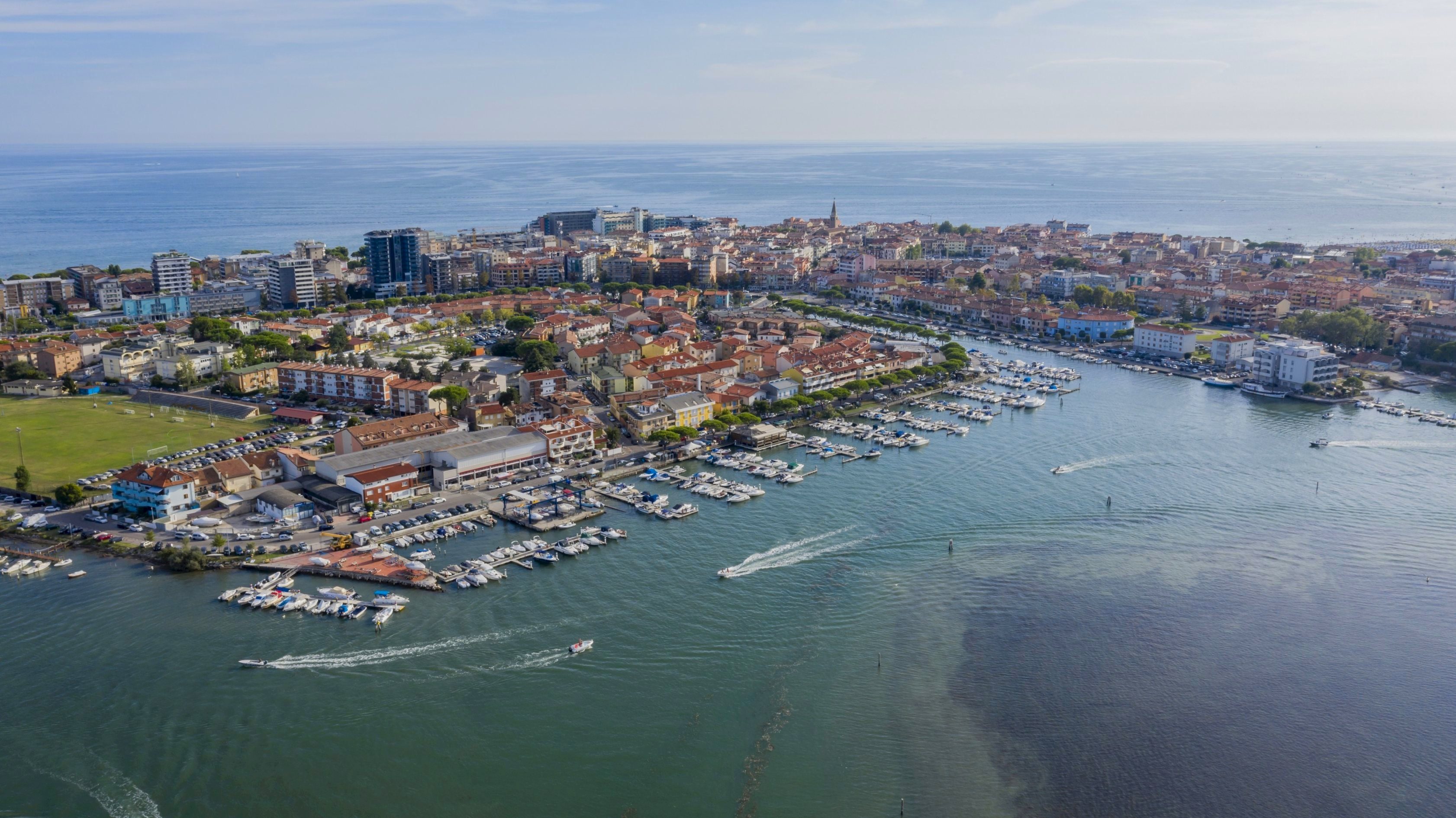 Grado al Top – Confermate la Bandiera Blu, la Bandiera Verde e la Bandiera Gialla di Comune ciclabile. Estate all'insegna del benessere e della massima sicurezza