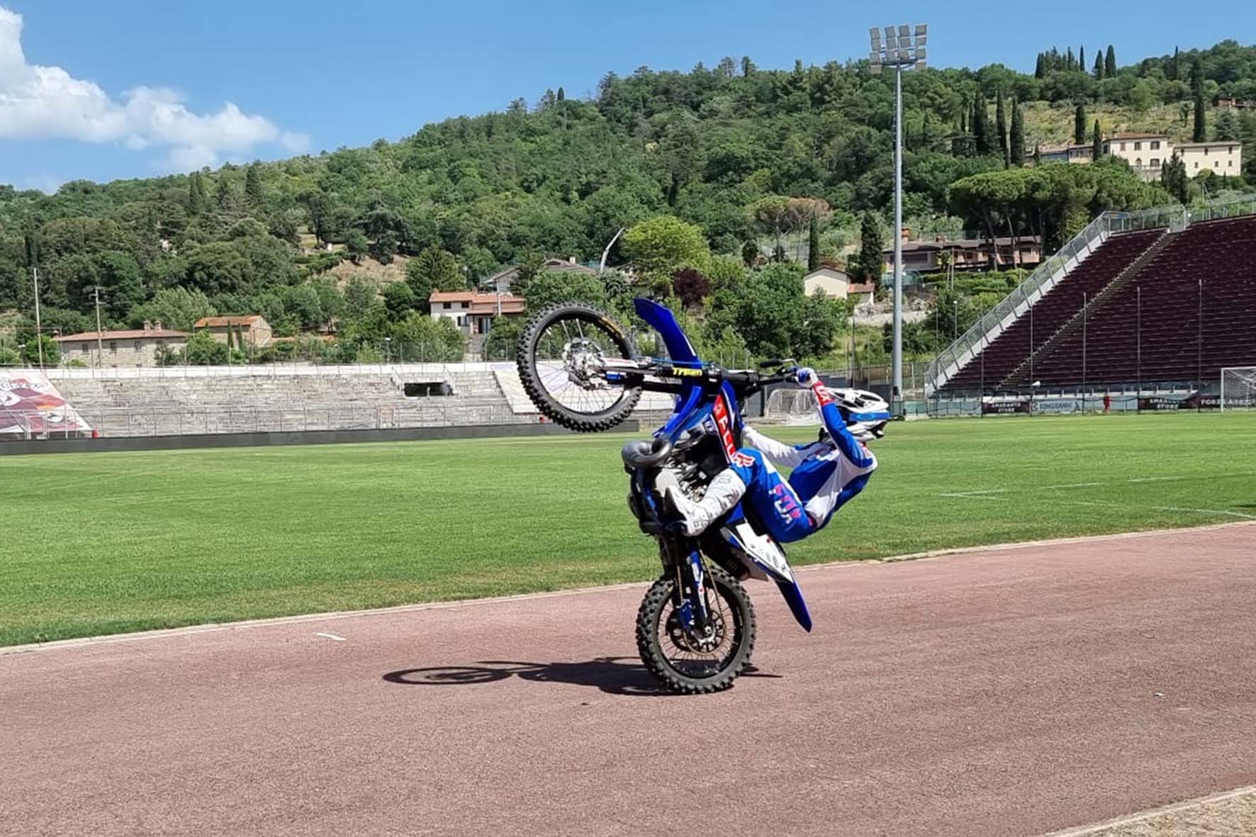 Le emozioni della mototerapia allo stadio di Arezzo per i ragazzi con autismo