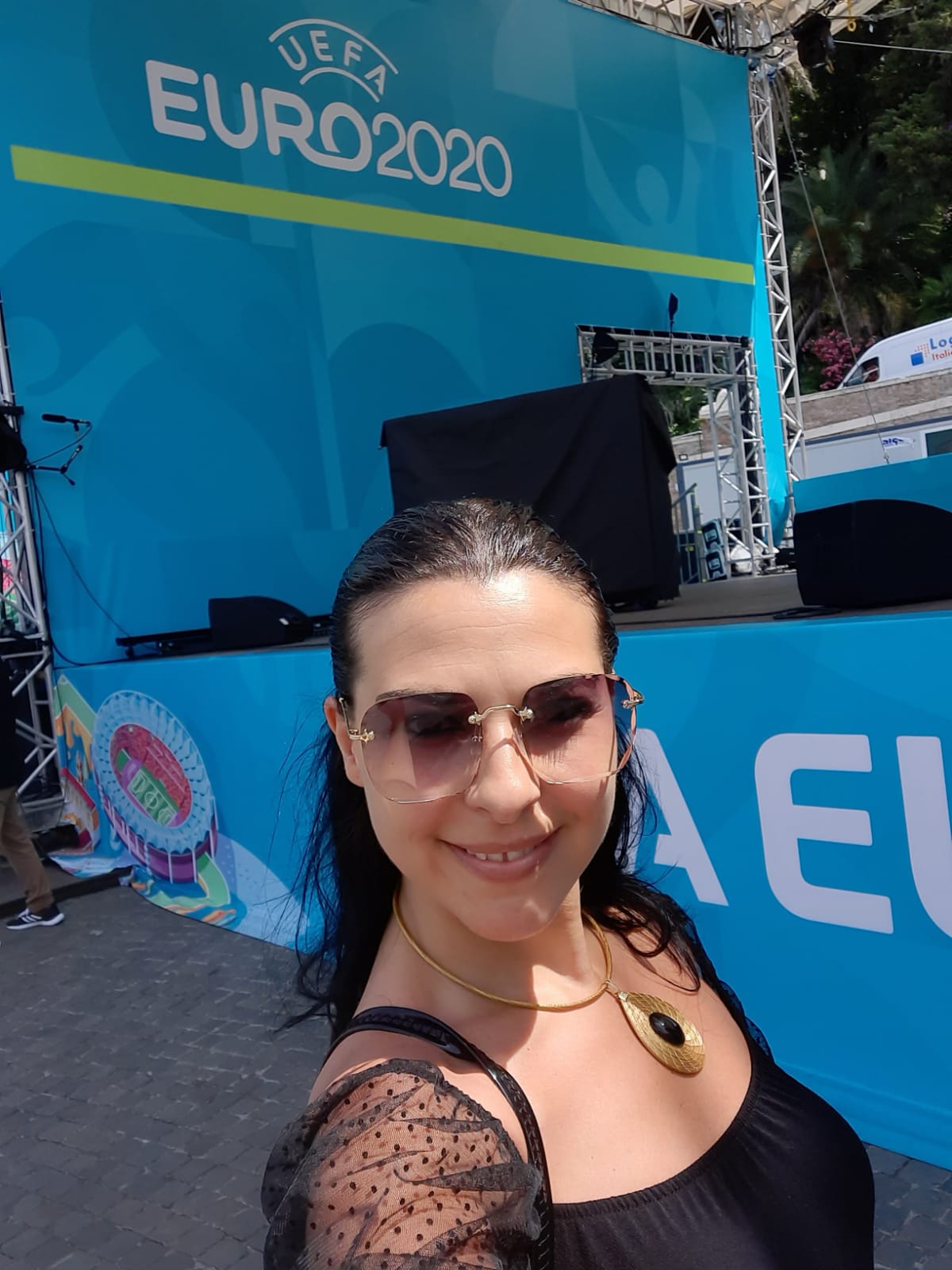 Pamela D'Amico si esibirà live in Piazza del Popolo sul palco allestito per sostenere con musica e intrattenimento gli Azzurri in gara agli Europei di calcio per UEFA EURO 2020