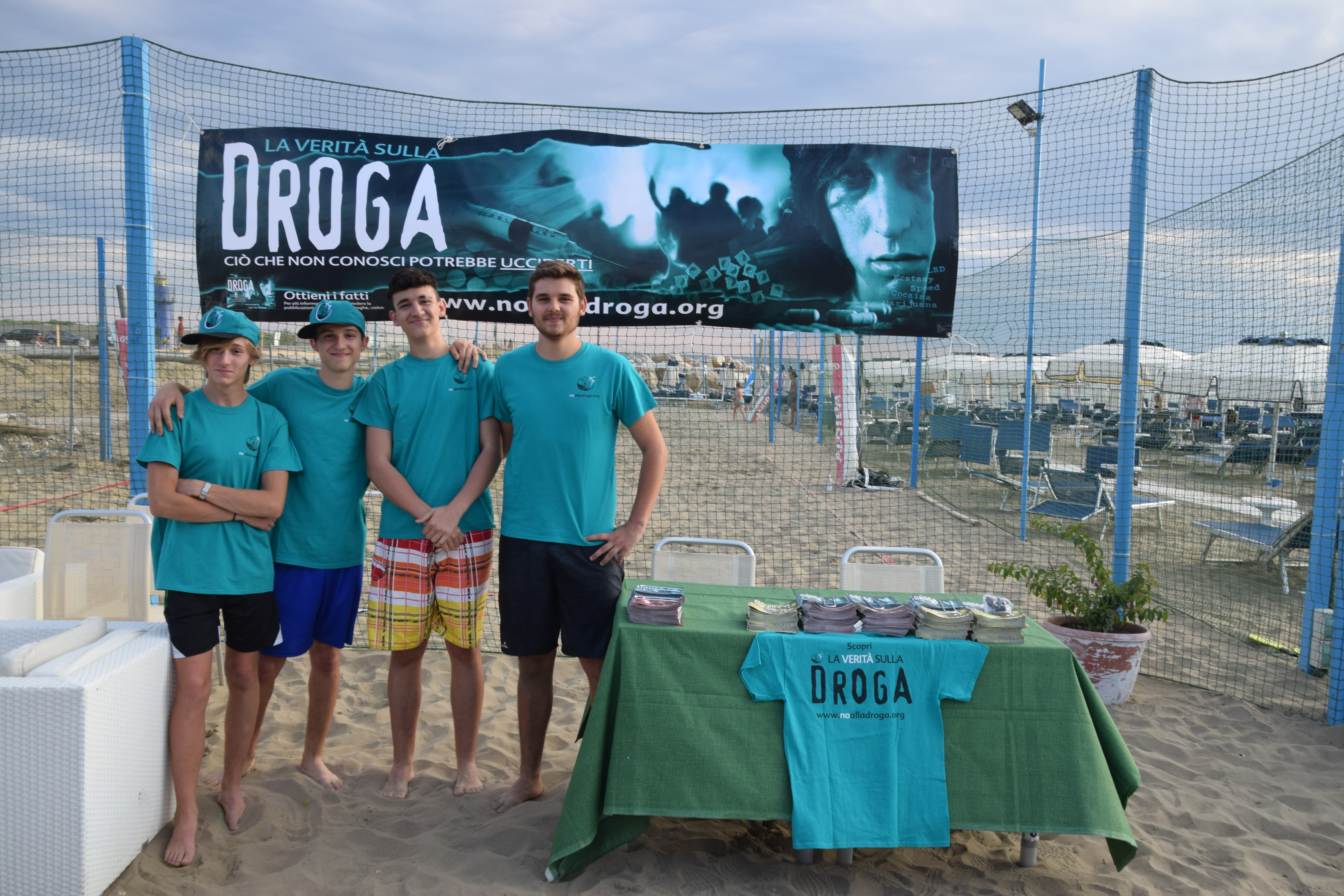 Al bagno “Il Faro” di Castiglione della Pescaia calcetto e prevenzione sulla droga