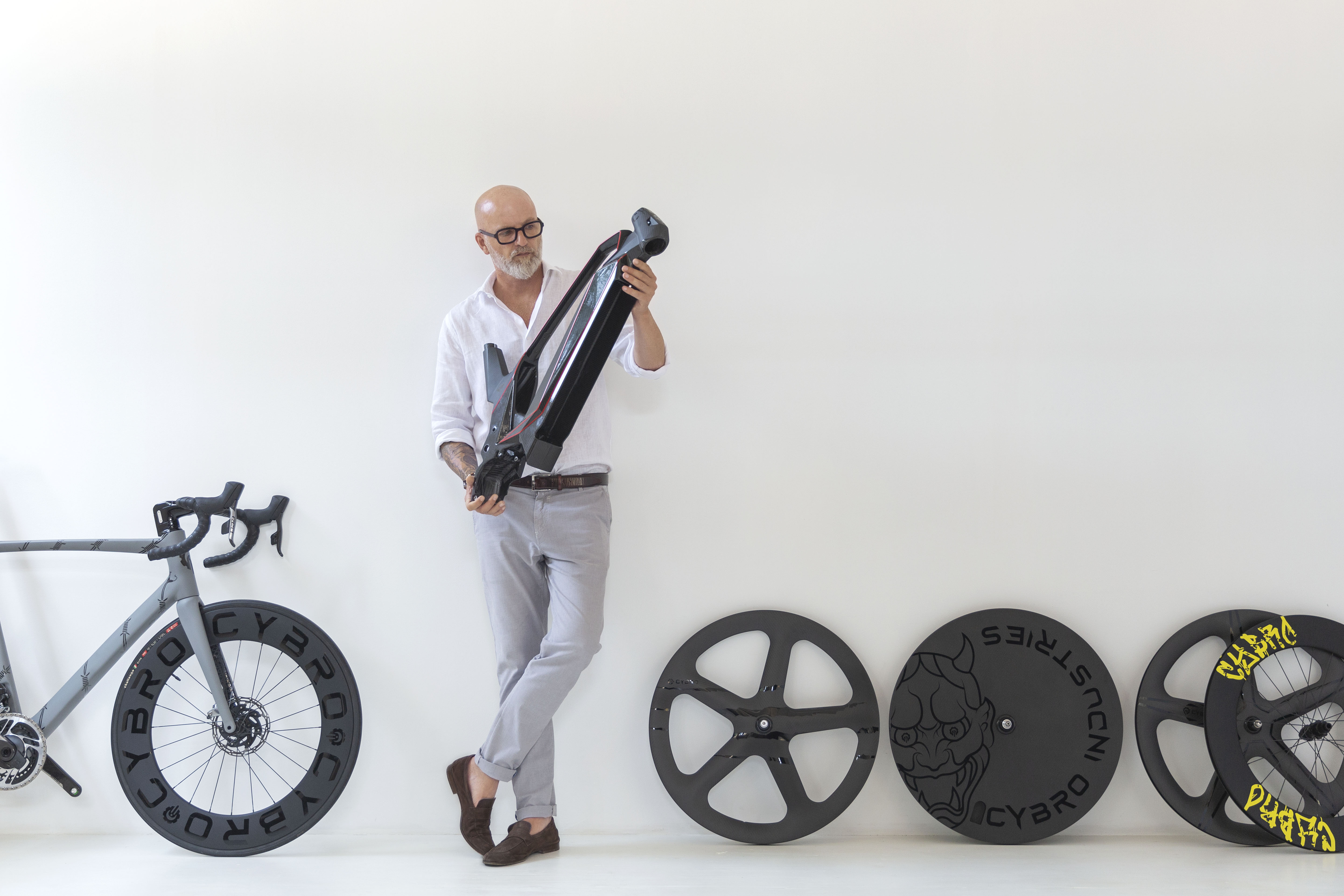 BICI CUSTOM E HIGH-TECH REALIZZATE DAGLI ARTISTI DEL TELAIO, NASCE CYBRO 