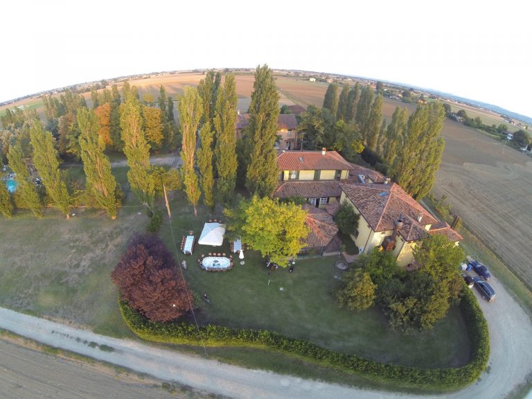 Villa Solarola Country House, spazio per eventi & pool party a Castel Guelfo (Bologna)