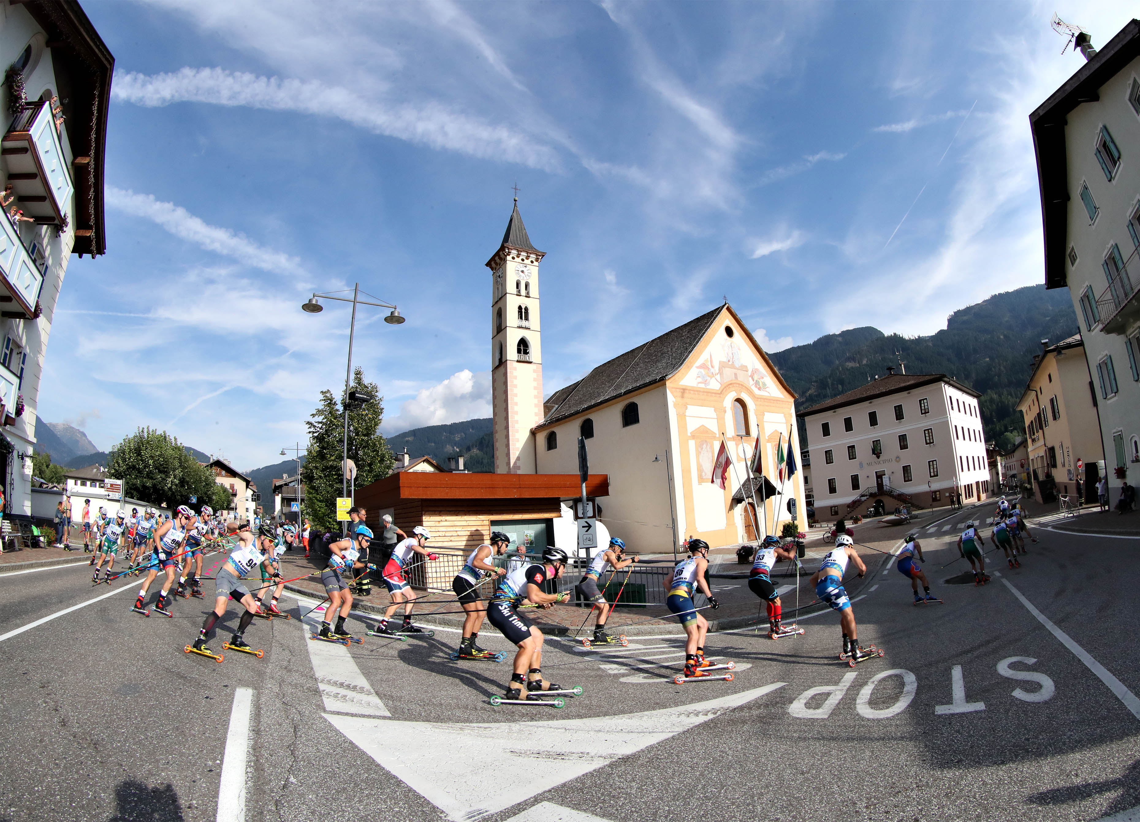 MEDAGLIE MONDIALI IN VAL DI FIEMME. DANZE CON GLI SKIROLL A SETTEMBRE