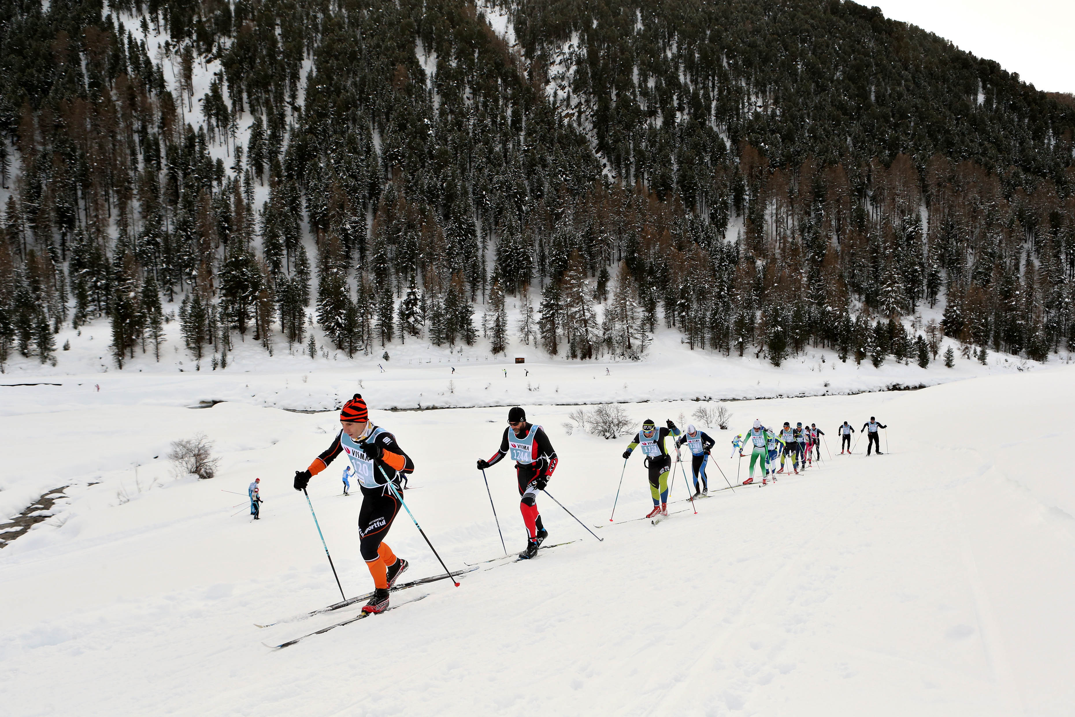 FANTASTICO! AL LAGO DI RESIA… PISTA DA FONDO. IL 15 E 16 GENNAIO RITORNA “LA VENOSTA” E…