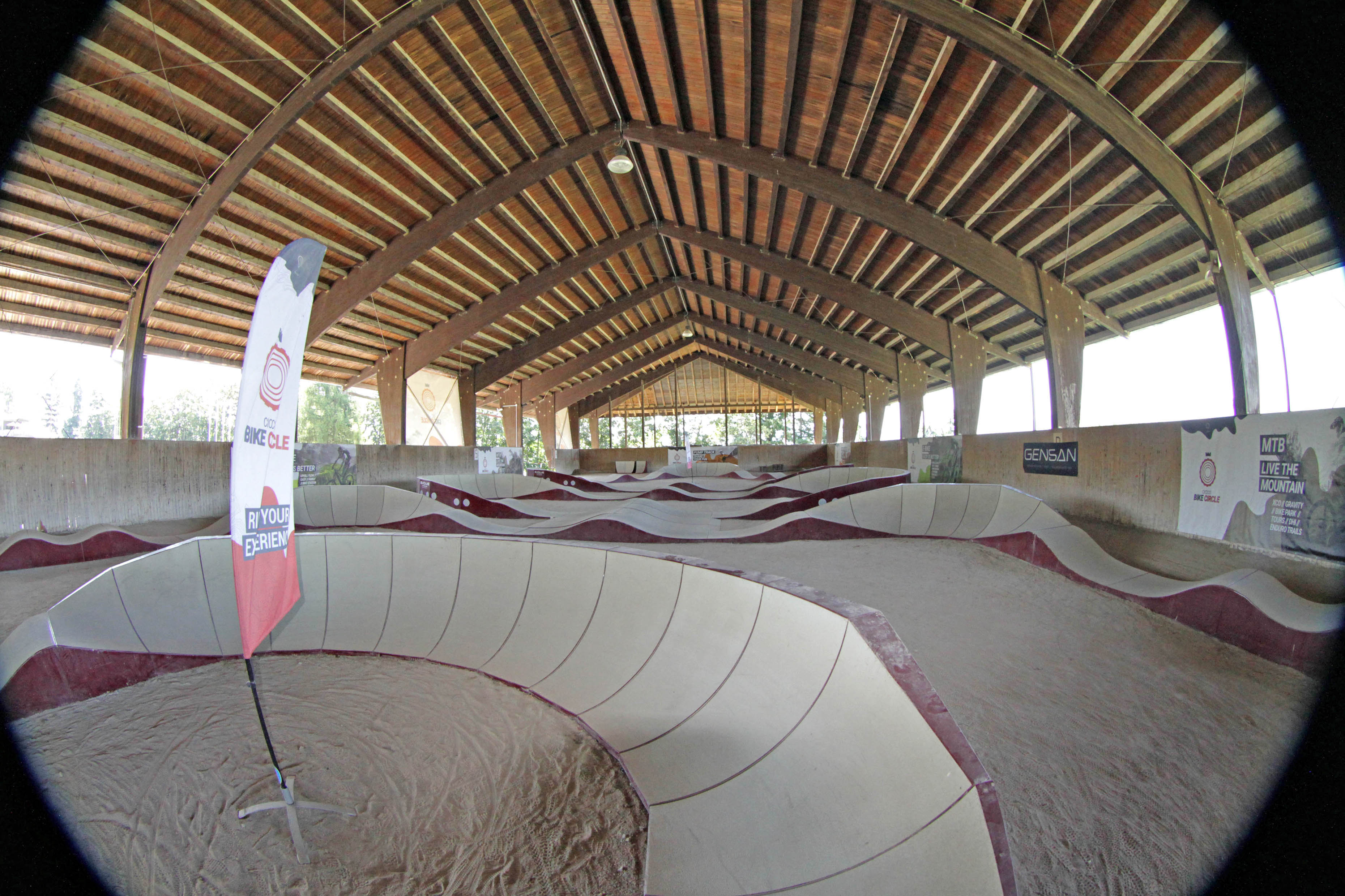 ECCO IL TRICOLORE DI PUMP TRACK. IL 18 SETTEMBRE “PRIMA” AL CIOCCO