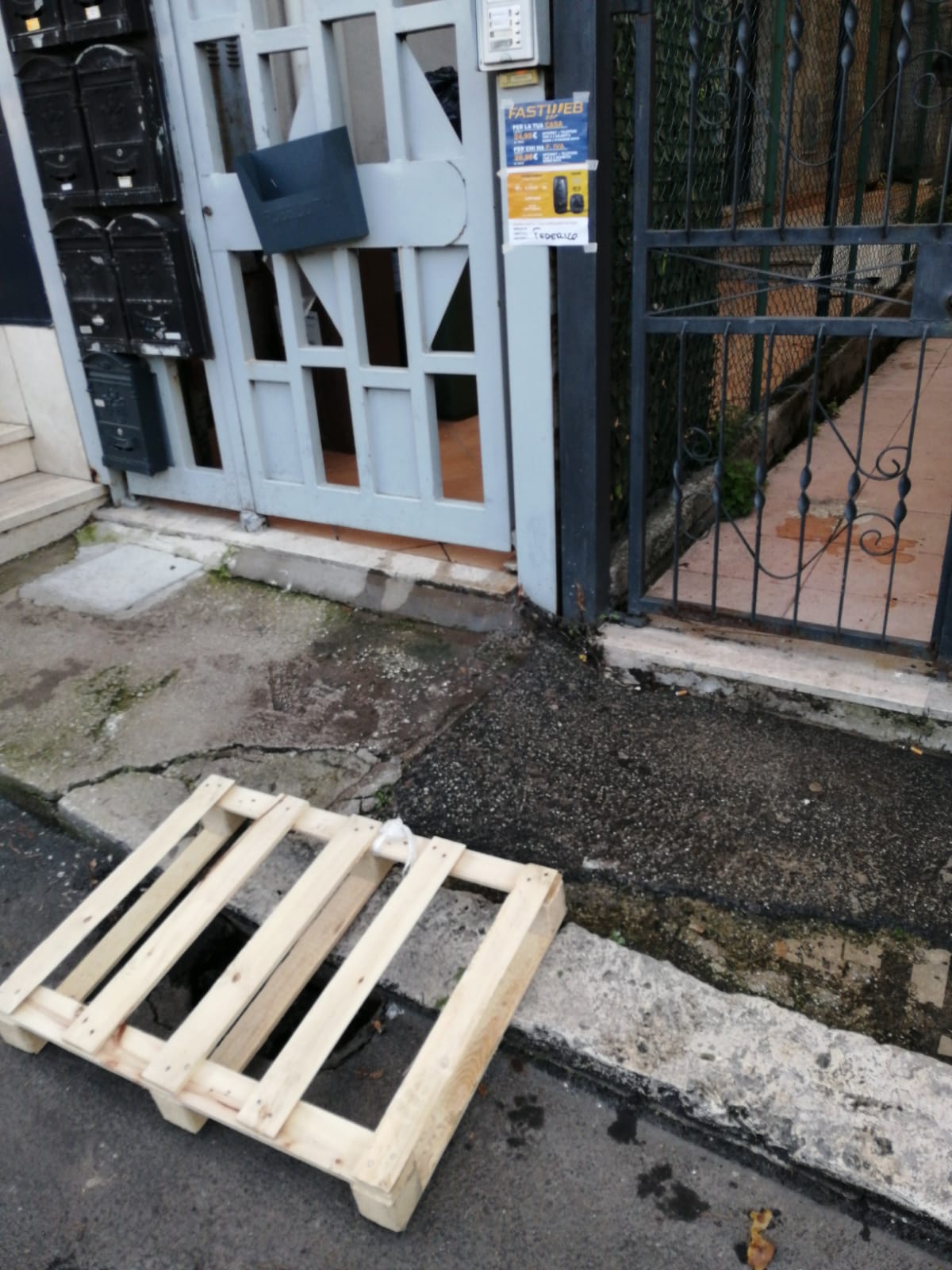  Crateri in strada a Guidonia, denuncia dell'Italia dei Diritti.