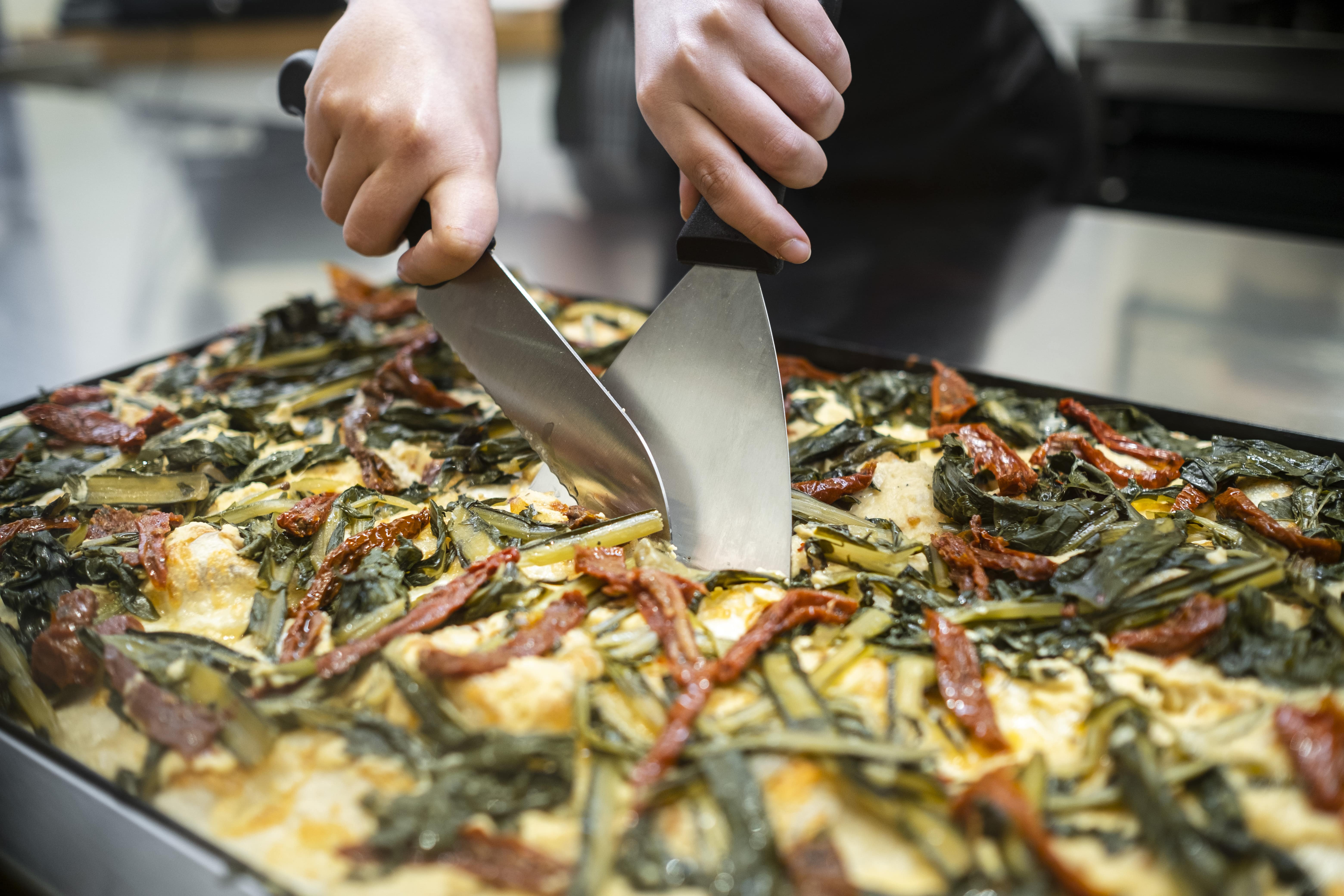 COMUNICATO STAMPA - Rom'antica apre il suo quinto punto vendita nella città di Milano: la pizza romana arriva in via Paolo Sarpi