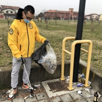 Grande pulizia nell'area verde di via Dogana a Vallenoncello