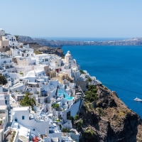 Noleggio auto a Santorini, romantica isola tutta da scoprire