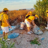 Ministri volontari a Marotta per la Giornata di azione europea raccolta coperchi di plastica