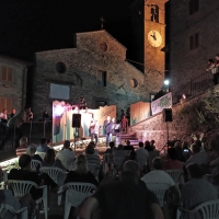 Letteratura e cabaret a Raggiolo per la finale di RidiCasentino