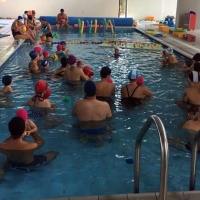 La piscina di Foiano apre la stagione del nuoto neonatale