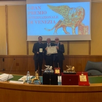 Leone d’Oro di Venezia: Emilio Innocenzi riceve il Gran Premio Internazionale