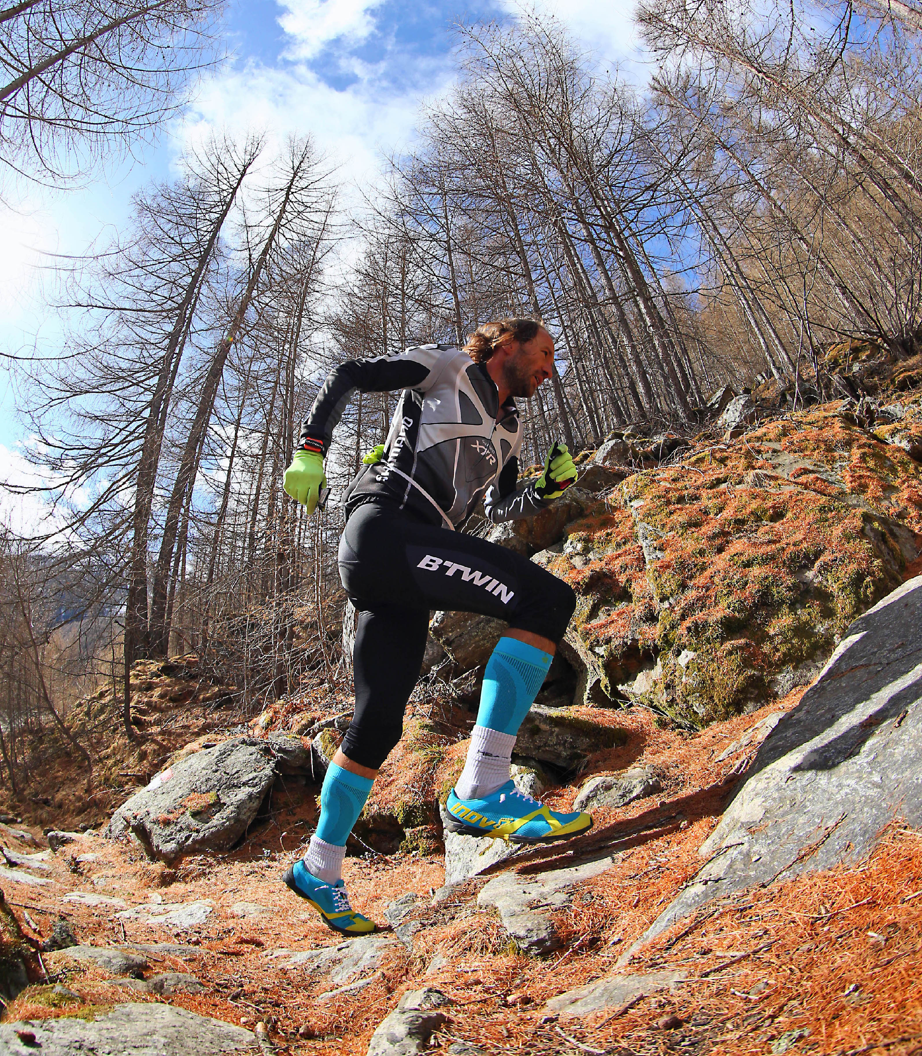 REITERER, CAVALLO DI RAZZA (AVELIGNESE). ÖTZI ALPIN MARATHON, KRÖLL È IRONWOMAN