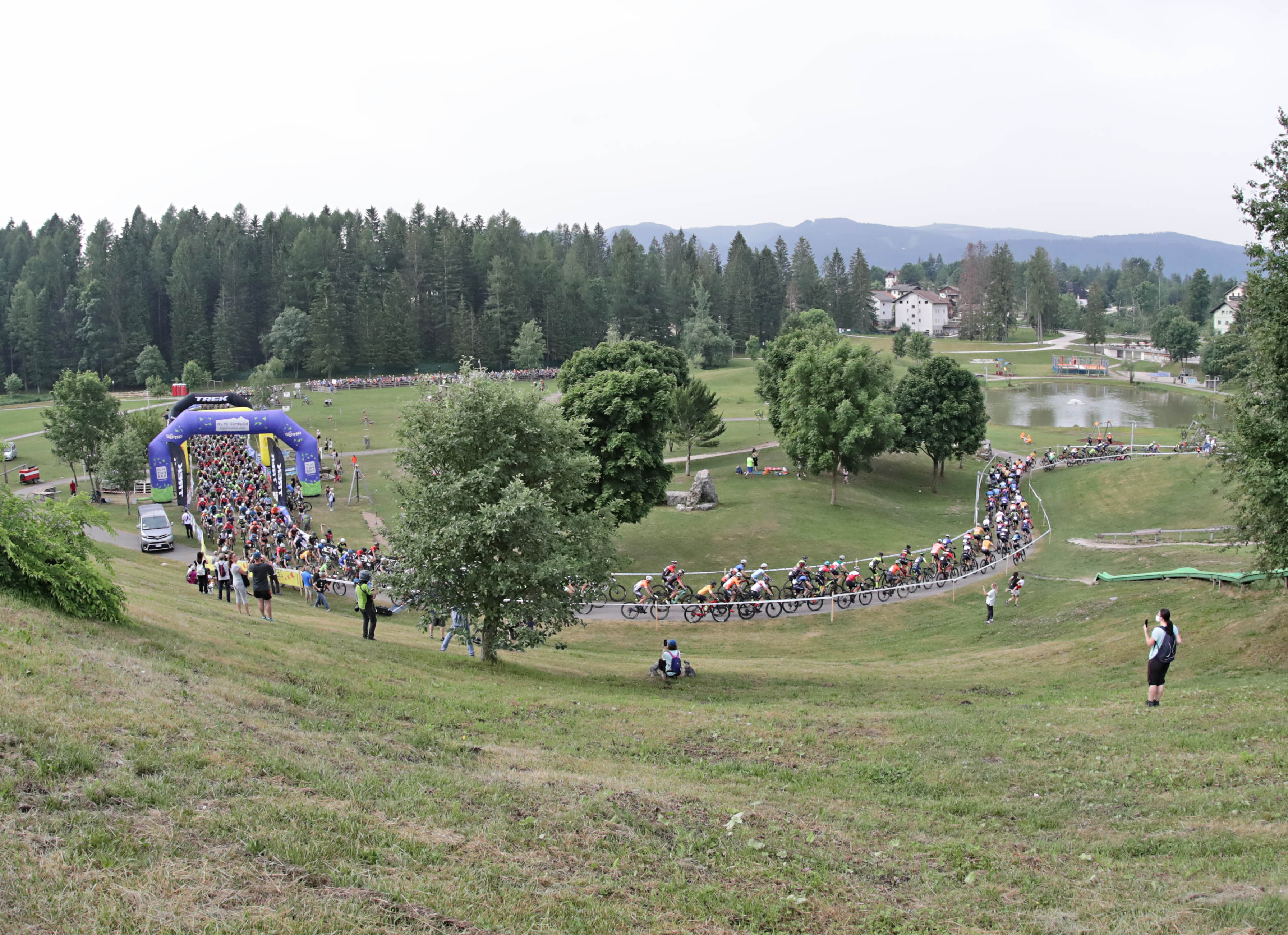 LA MTB SULL’ALPE CIMBRA “SCALDA I PEDALI”. 100 KM E NOSELLARI: IL CHALLENGE PERFETTO