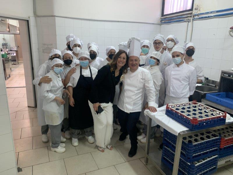 Un convegno all’ I.S.I.S. G. Ferraris di Caserta con la chef Rosanna Marziale