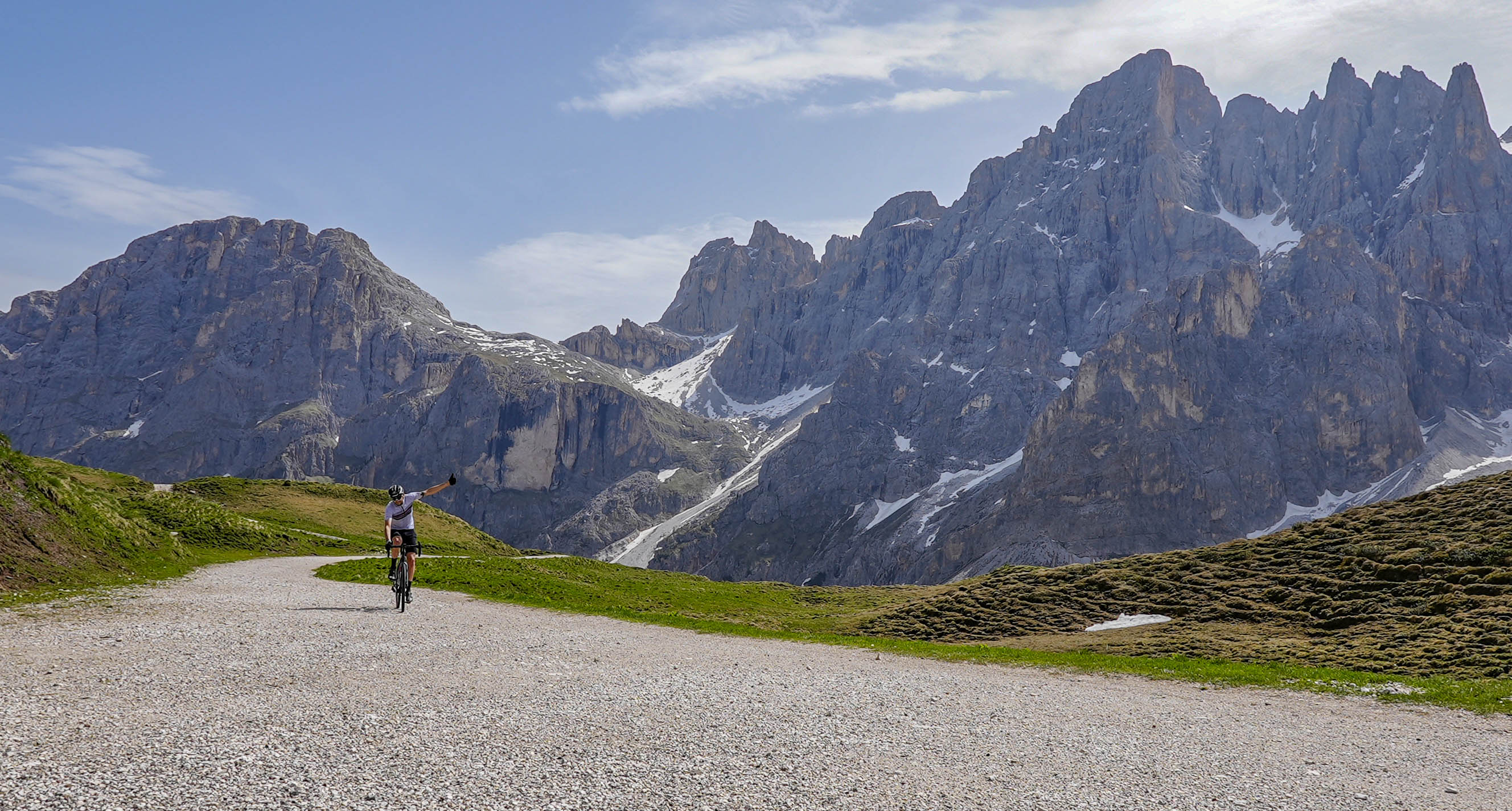 MYTHOS ALPINE GRAVEL: L’EVENTO SENZA TEMPO. IN VALLE DI PRIMIERO SI METTE DA PARTE L’OROLOGIO