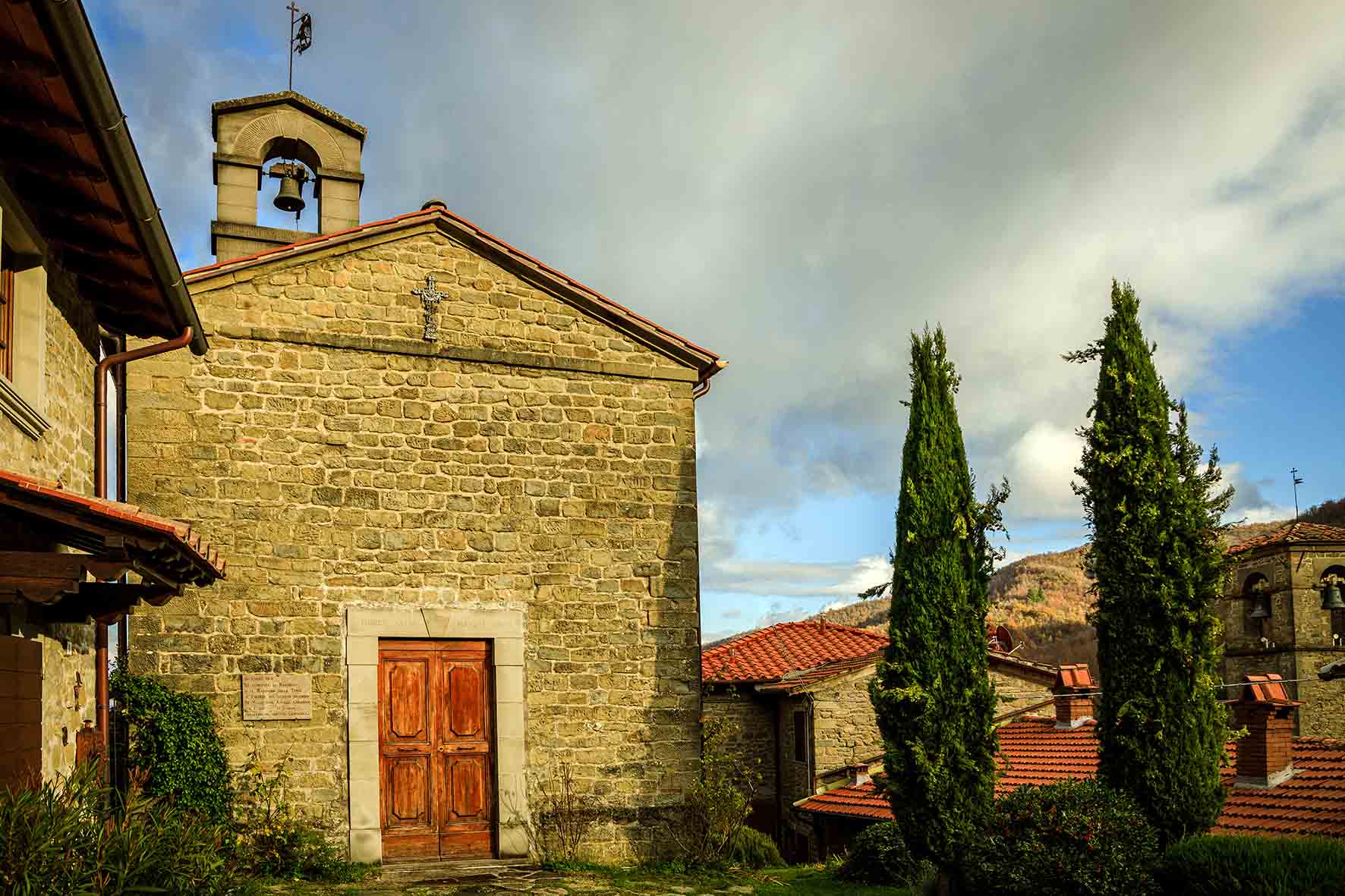 Raggiolo festeggia il recupero della cappella del Sepolcreto