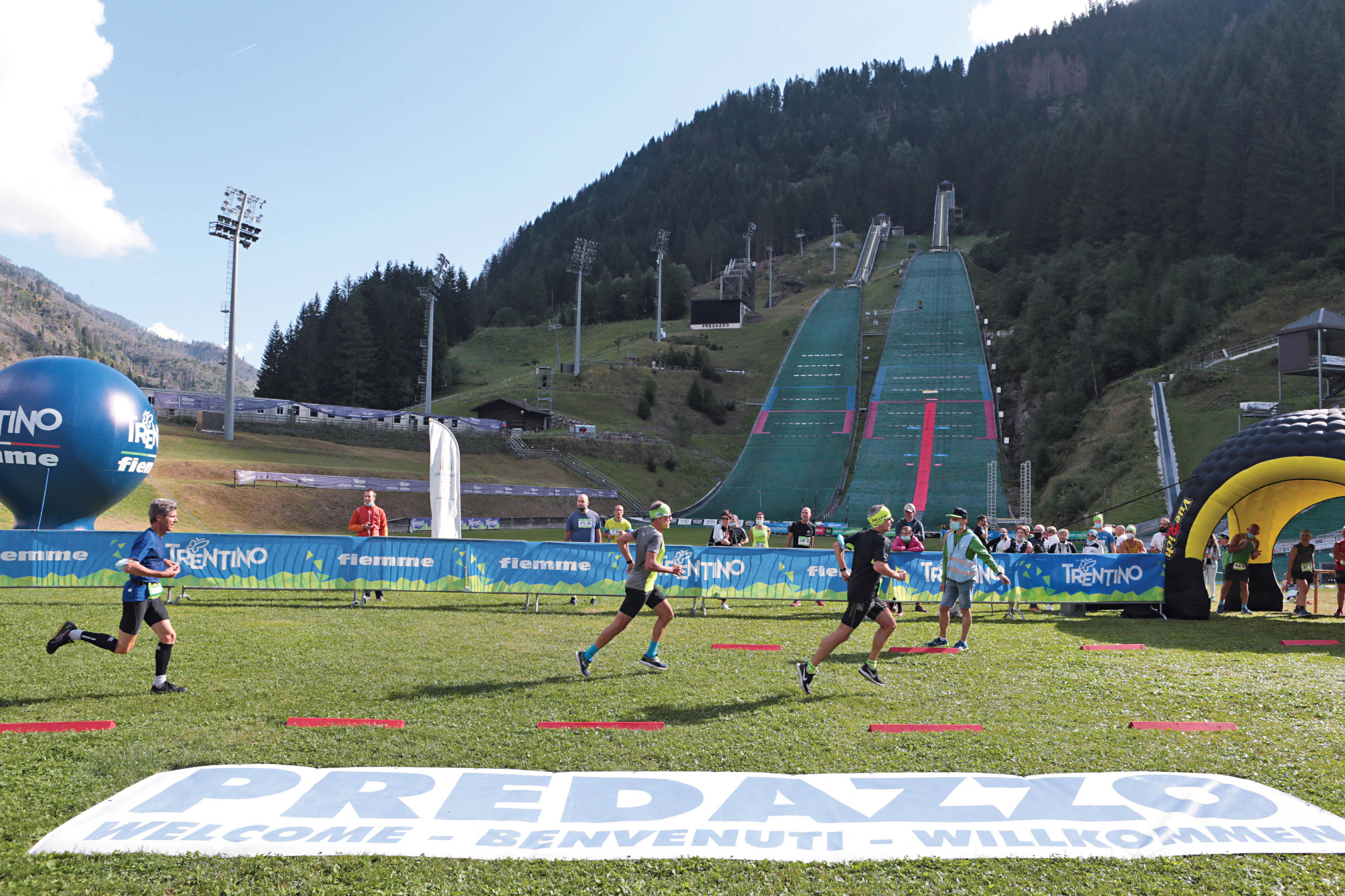 IL PACCO GARA DI MARCIALONGA COOP. GILET TECNICO DI PRESTIGIO PER I RUNNERS