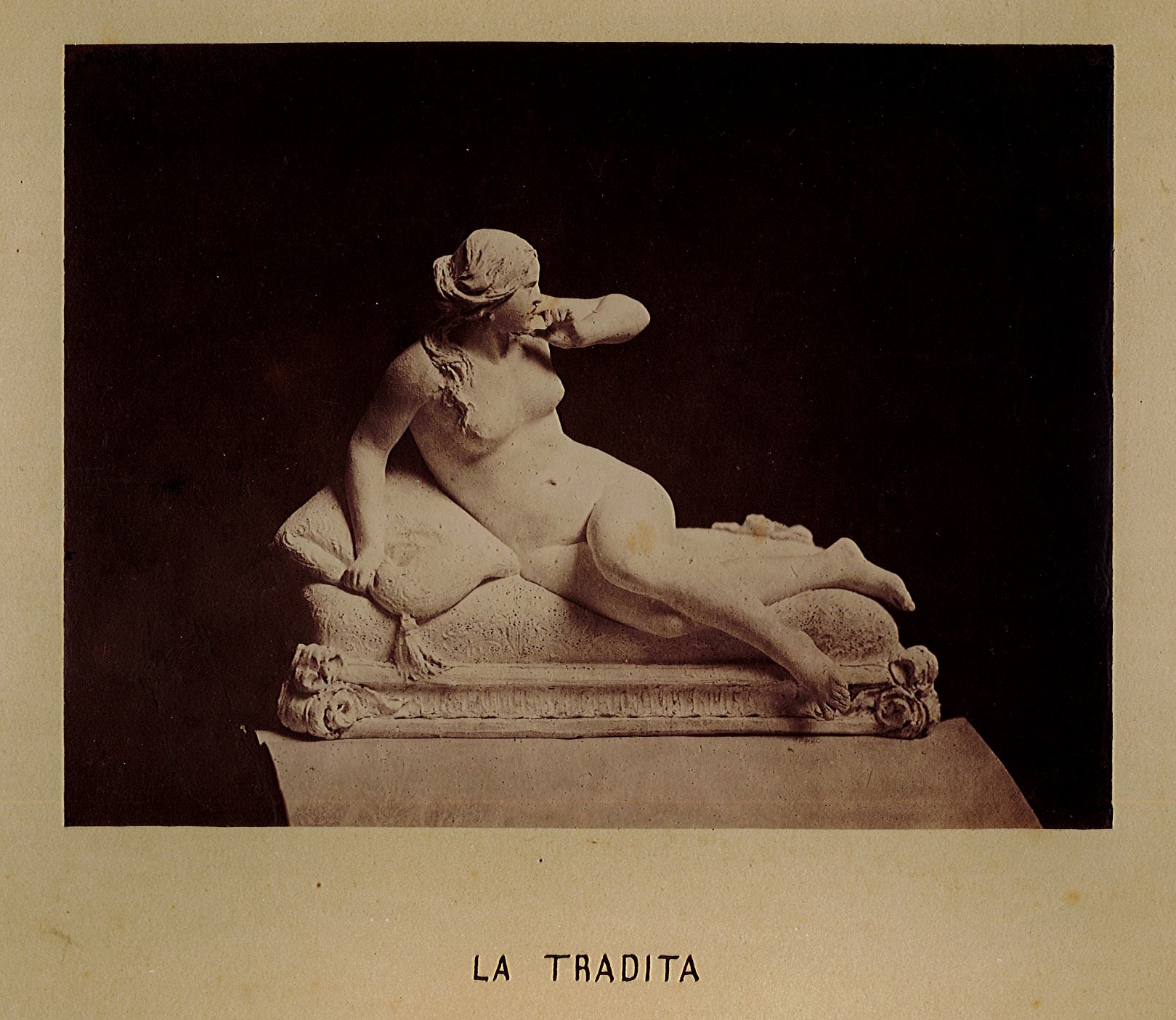 Una nuova donazione per la Fondazione Ugo Da Como: l’album fotografico composto nel 1877 dallo scultore Giovanni Antonio Emanueli