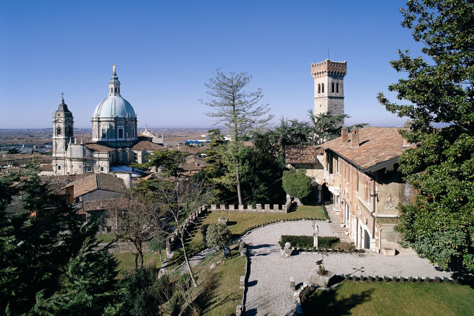 Alla Casa del Podestà di Lonato del Garda incontro col vincitore del Premio Strega