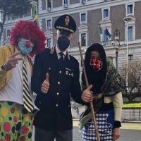 Arriva la Befana della Polizia di Stato Per i Piccoli Ricoverati Al Policlinico Gemelli